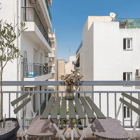 Serene Getaway In Thiseio Athens