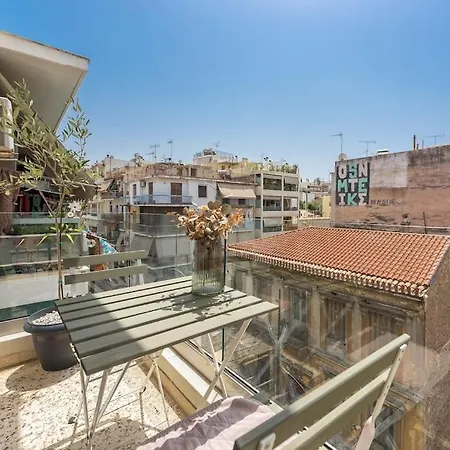 Serene Getaway In Thiseio Apartment Athens