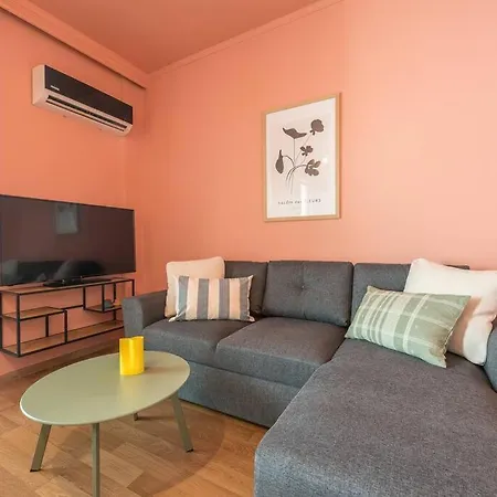 Serene Getaway In Thiseio Athens